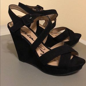 American Rag Rachey Size 8.5 Black suede Wedges